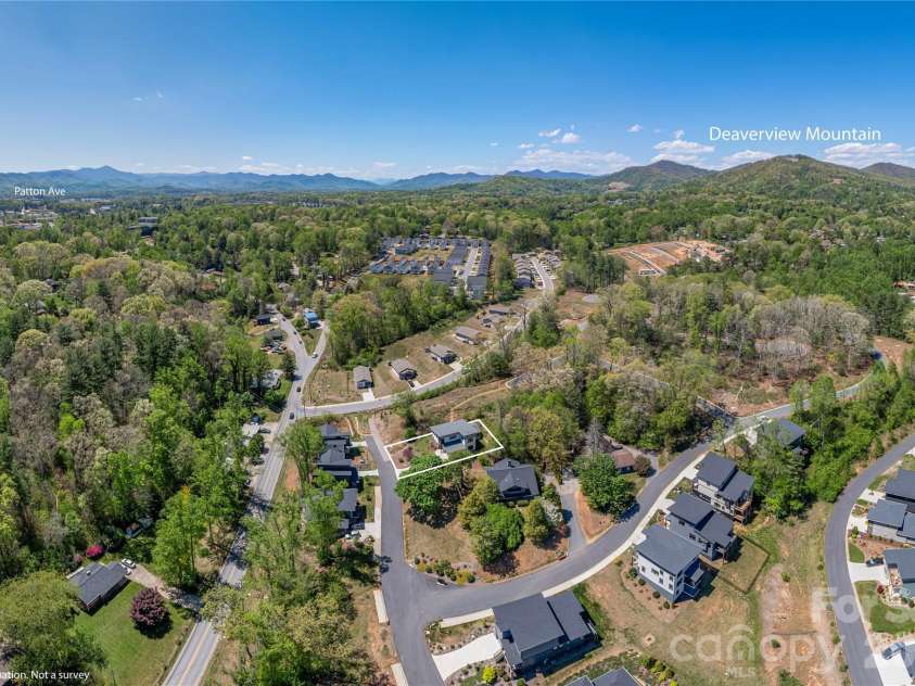206 Torch Light Way, Asheville, NC 28806.  MLS# CAR4373373, YatesRealty ID 27810. 