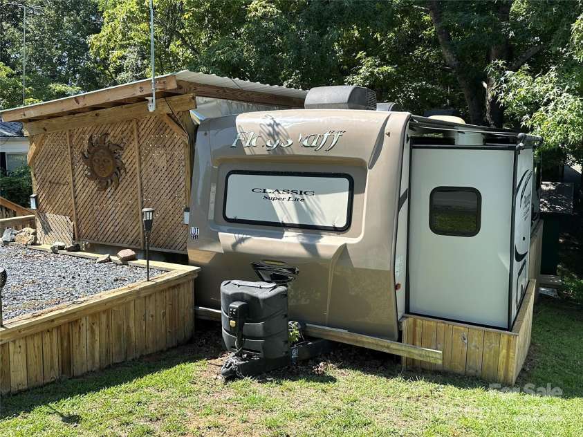 117 Pier Avenue, New London, NC 28127.  MLS# CAR4282074, YatesRealty ID 27811. 