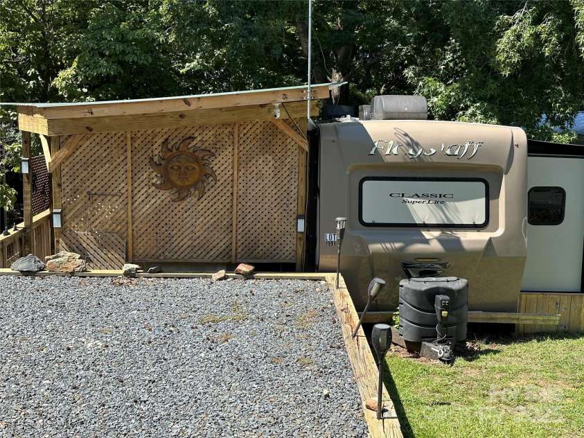 117 Pier Avenue, New London, NC 28127.  MLS# CAR4282074, YatesRealty ID 27811. 