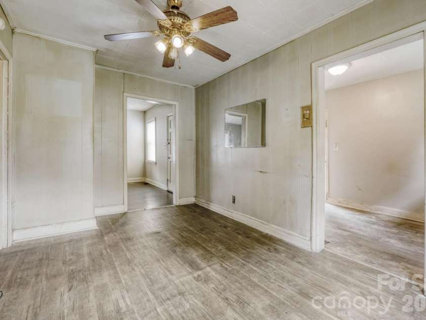 2316 Edison Street, Charlotte, NC 28206.  MLS# CAR4383598, YatesRealty ID 27811. 