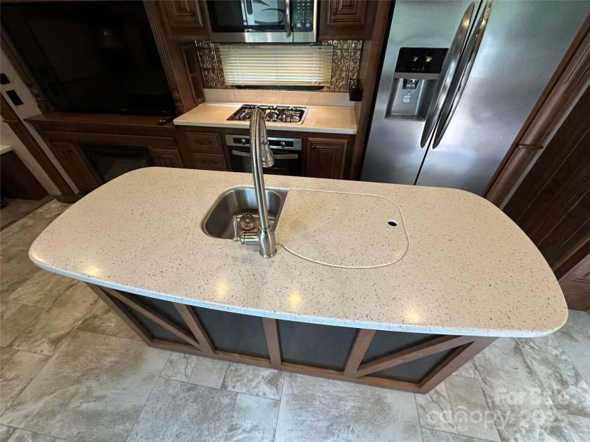 101 Marina Drive, New London, NC 28127.  MLS# CAR4282092, YatesRealty ID 27812. 