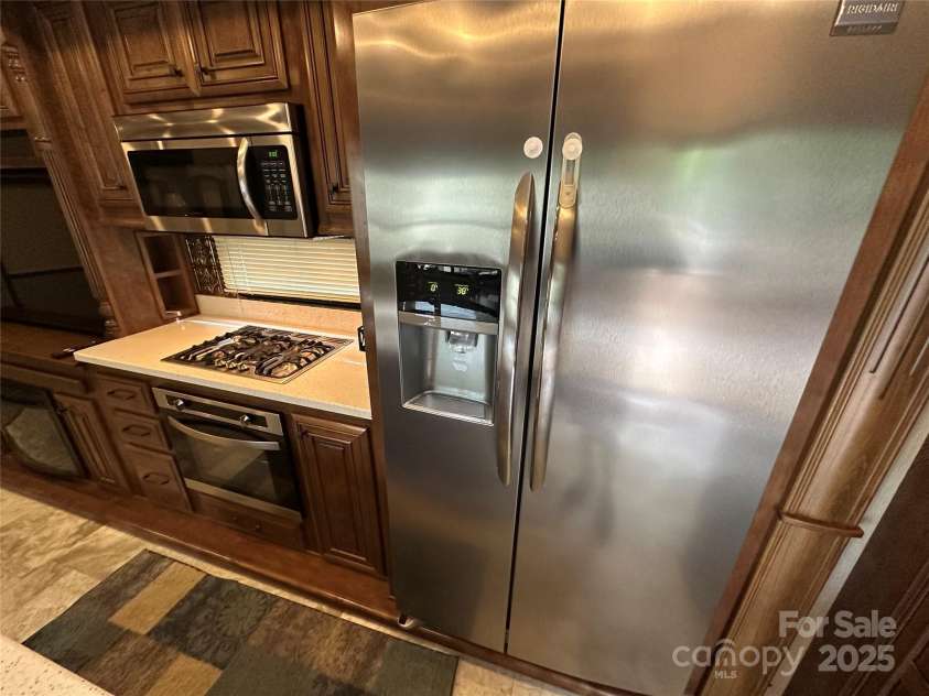 101 Marina Drive, New London, NC 28127.  MLS# CAR4282092, YatesRealty ID 27812. 