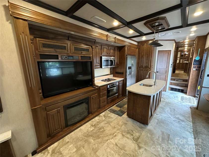 101 Marina Drive, New London, NC 28127.  MLS# CAR4282092, YatesRealty ID 27812. 