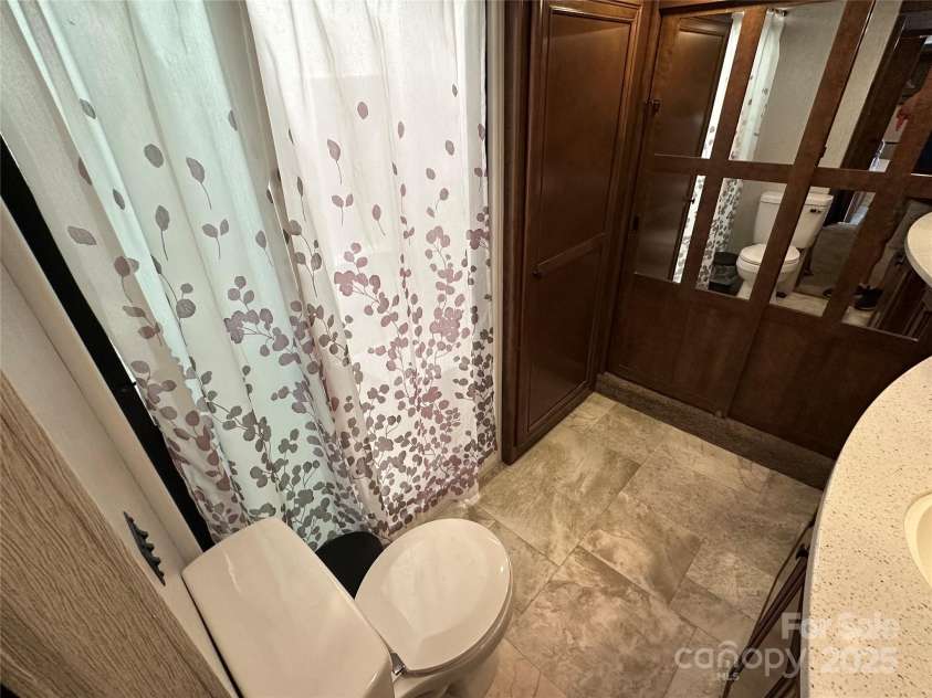 101 Marina Drive, New London, NC 28127.  MLS# CAR4282092, YatesRealty ID 27812. 