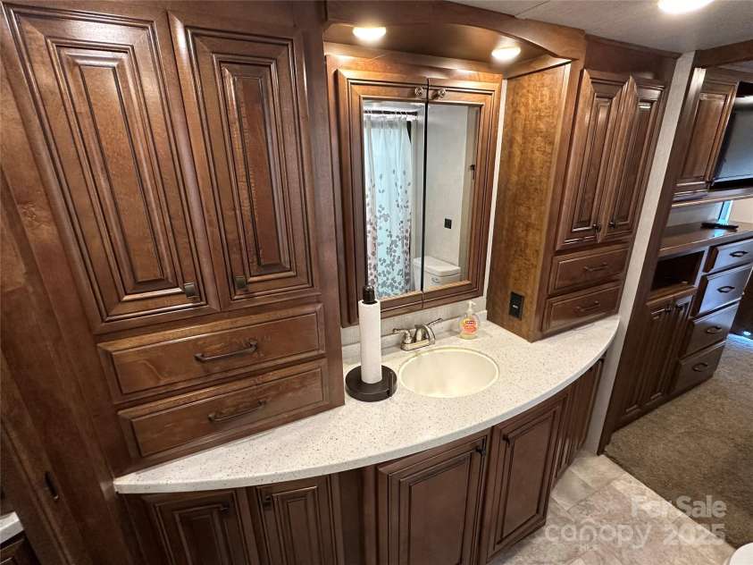 101 Marina Drive, New London, NC 28127.  MLS# CAR4282092, YatesRealty ID 27812. 