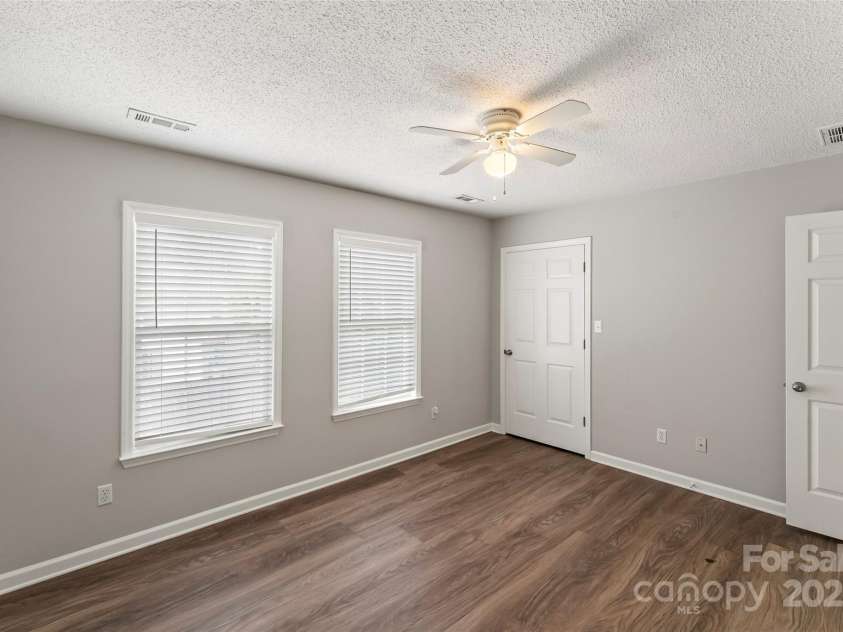 1533 20th Avenue, Hickory, NC 28601.  MLS# CAR4276814, YatesRealty ID 27813. 