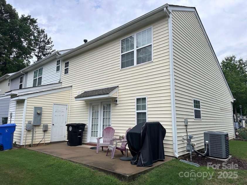 147 Limerick Road, Mooresville, NC 28115.  MLS# CAR4278927, YatesRealty ID 27814. HAS EXTERIOR STORAGE ROOM