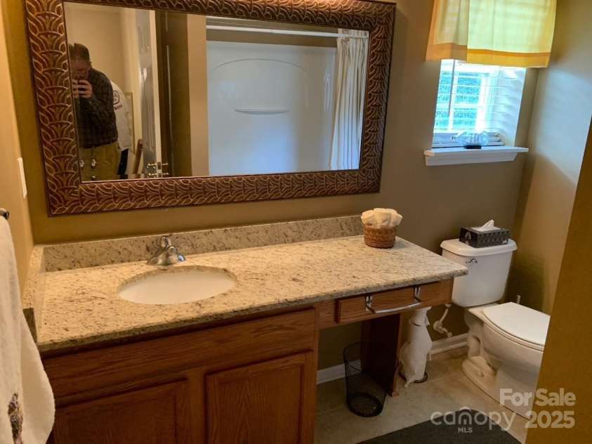 147 Limerick Road, Mooresville, NC 28115.  MLS# CAR4278927, YatesRealty ID 27814. SECONDARY BATH SERVING UPSTAIRS AREA