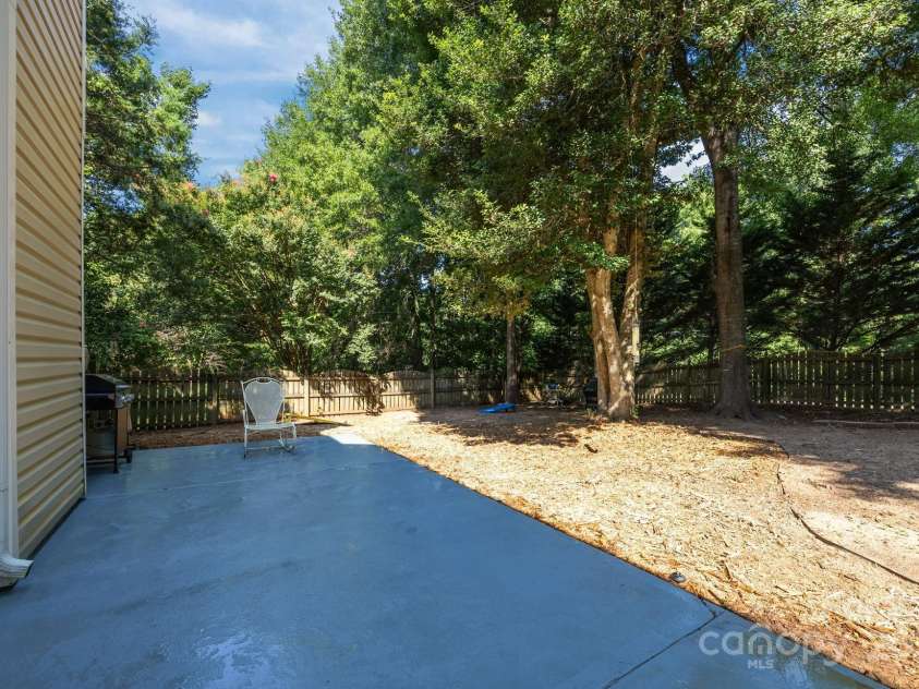 1012 Bancroft Court, Fort Mill, SC 29707.  MLS# CAR4265965, YatesRealty ID 27815. 