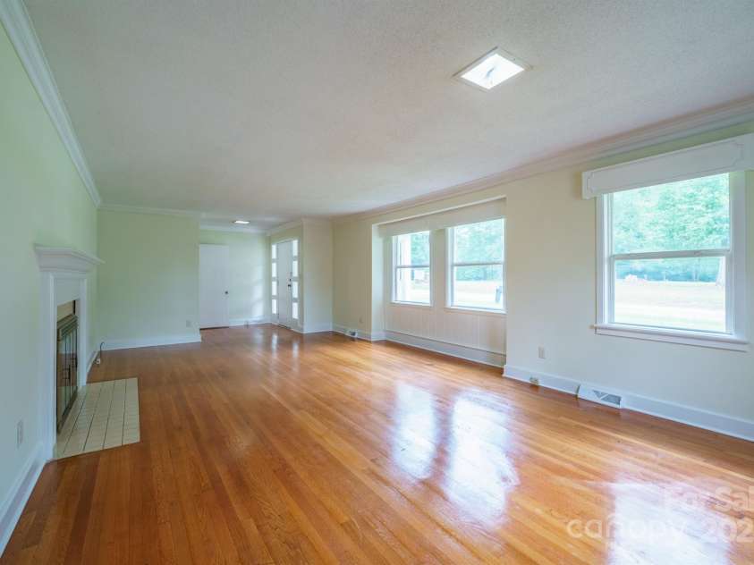 91 Hwy 16 Highway, Taylorsville, NC 28681.  MLS# CAR4180666, YatesRealty ID 27816. 