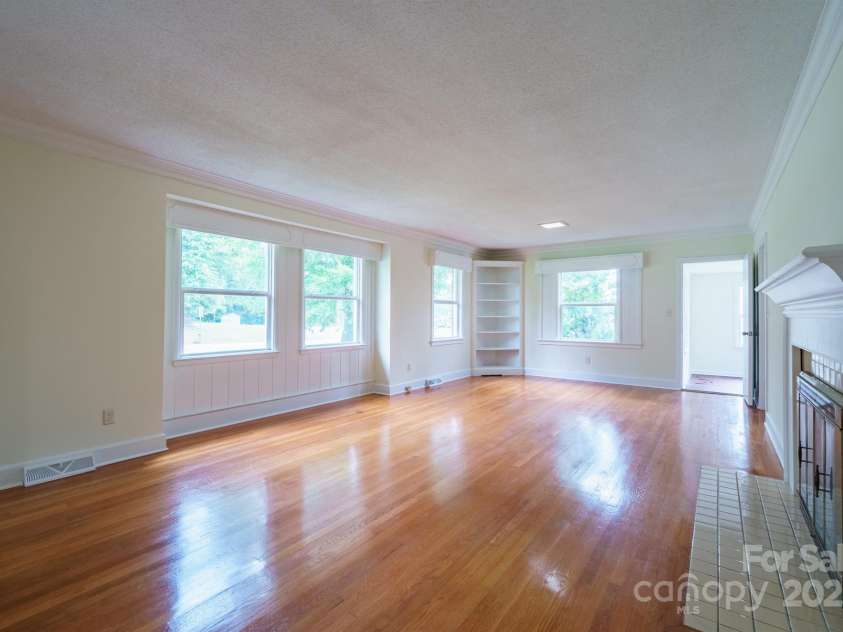 91 Hwy 16 Highway, Taylorsville, NC 28681.  MLS# CAR4180666, YatesRealty ID 27816. 