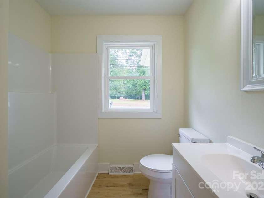 91 Hwy 16 Highway, Taylorsville, NC 28681.  MLS# CAR4180666, YatesRealty ID 27816. 