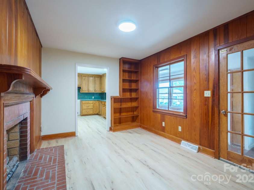 91 Hwy 16 Highway, Taylorsville, NC 28681.  MLS# CAR4180666, YatesRealty ID 27816. 