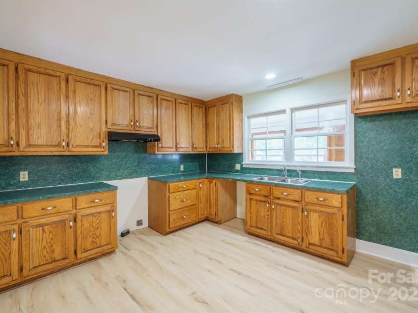 91 Hwy 16 Highway, Taylorsville, NC 28681.  MLS# CAR4180666, YatesRealty ID 27816. 