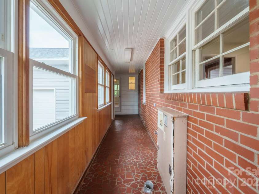 91 Hwy 16 Highway, Taylorsville, NC 28681.  MLS# CAR4180666, YatesRealty ID 27816. 