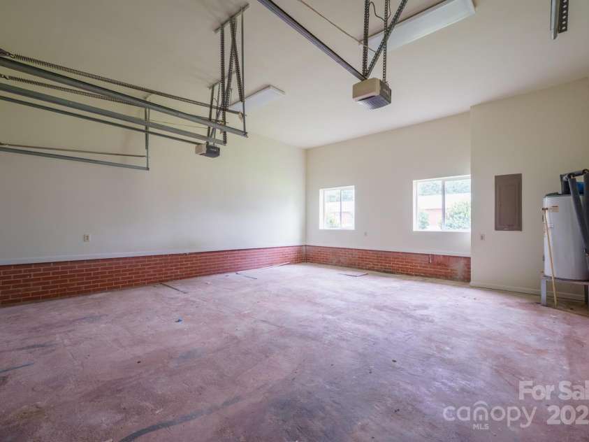 91 Hwy 16 Highway, Taylorsville, NC 28681.  MLS# CAR4180666, YatesRealty ID 27816. 