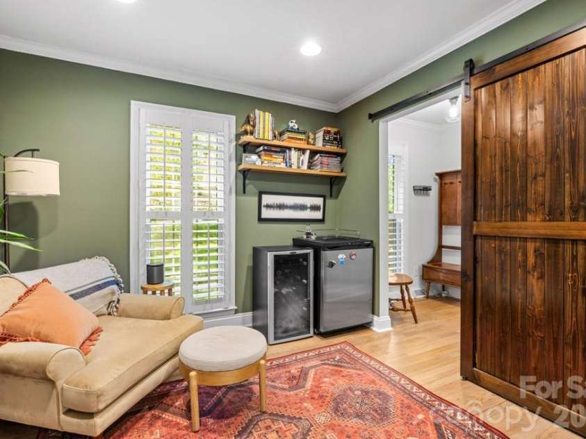 7814 Bradenton Drive, Charlotte, NC 28210.  MLS# CAR4384709, YatesRealty ID 27817. 