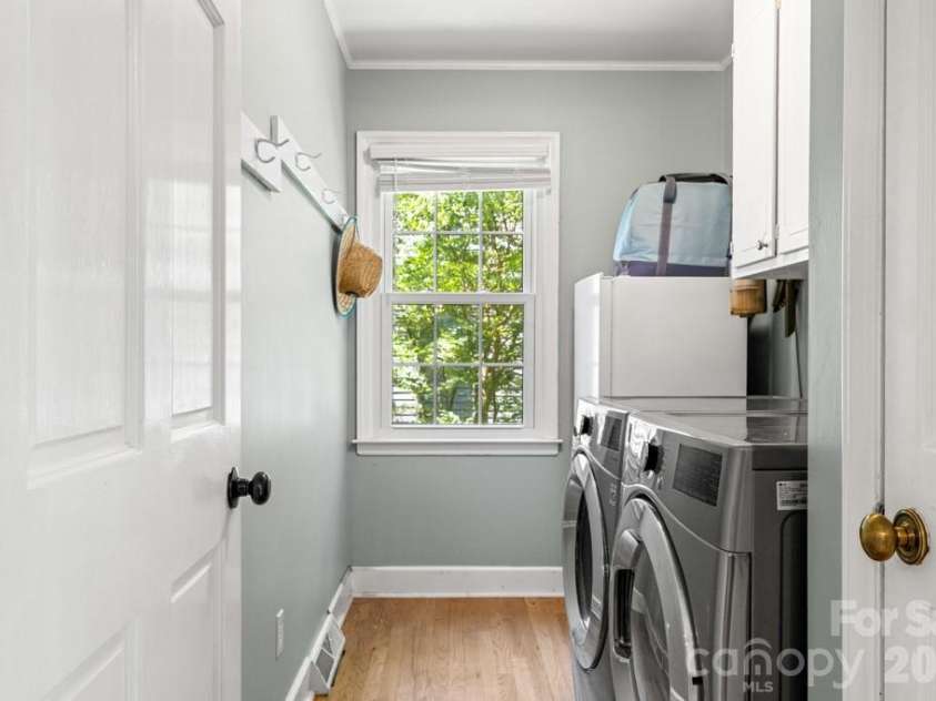 7814 Bradenton Drive, Charlotte, NC 28210.  MLS# CAR4384709, YatesRealty ID 27817. 