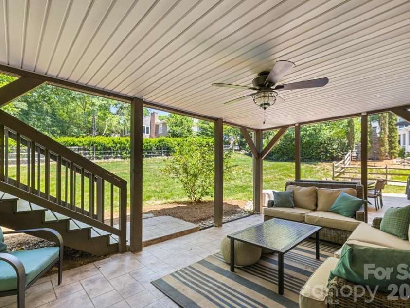 7814 Bradenton Drive, Charlotte, NC 28210.  MLS# CAR4384709, YatesRealty ID 27817. 