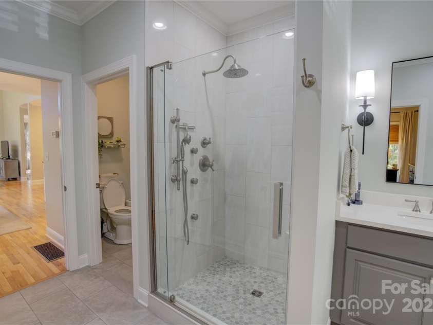 3 Chickadee Lane, Fairview, NC 28730.  MLS# CAR4309116, YatesRealty ID 27818. 