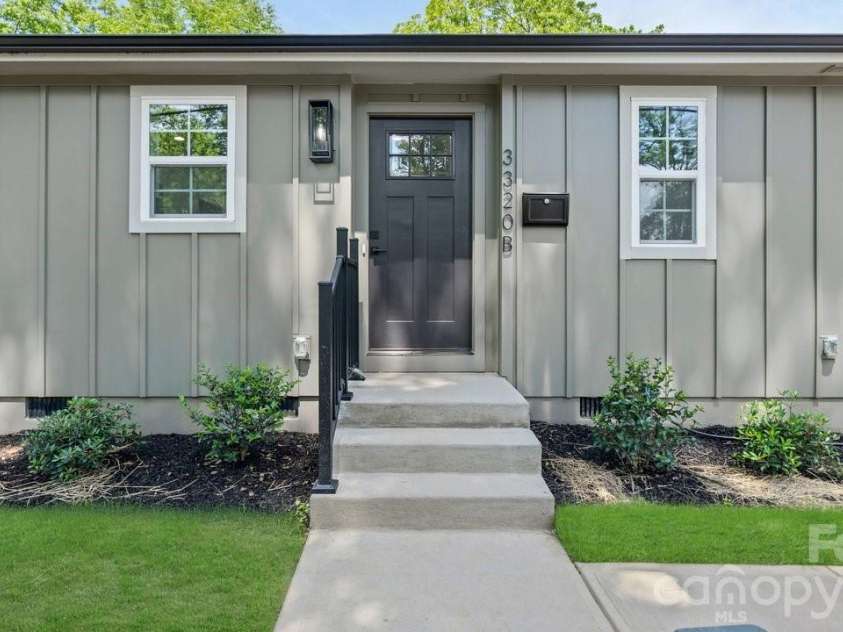 3320 Boyd Street, Charlotte, NC 28208.  MLS# CAR4380768, YatesRealty ID 27818. 3320 Boyd St, Unit: B - Front View