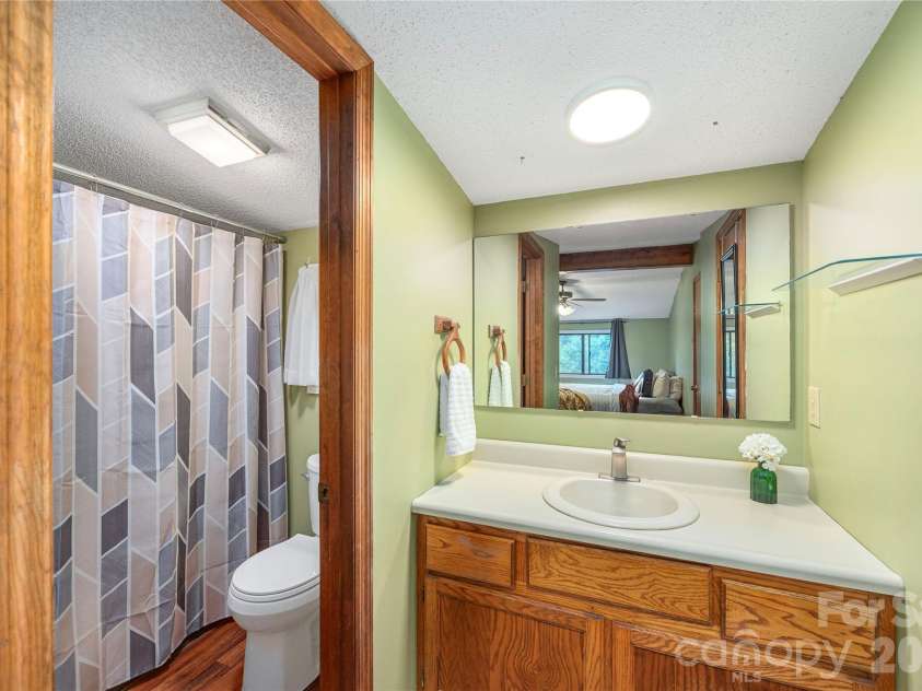 100 Bristol Lane, Maggie Valley, NC 28751.  MLS# CAR4388389, YatesRealty ID 27819. 