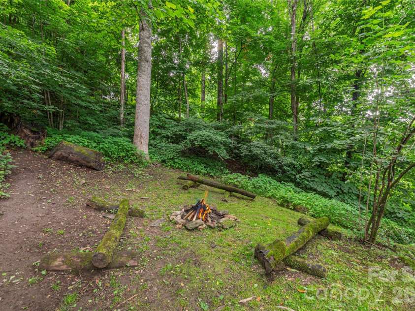100 Bristol Lane, Maggie Valley, NC 28751.  MLS# CAR4388389, YatesRealty ID 27819. 