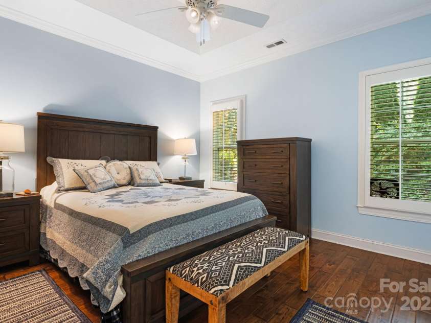 609 Carriage Commons Drive, Hendersonville, NC 28791.  MLS# CAR4271397, YatesRealty ID 27819. 