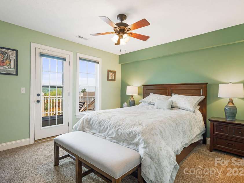 609 Carriage Commons Drive, Hendersonville, NC 28791.  MLS# CAR4271397, YatesRealty ID 27819. 