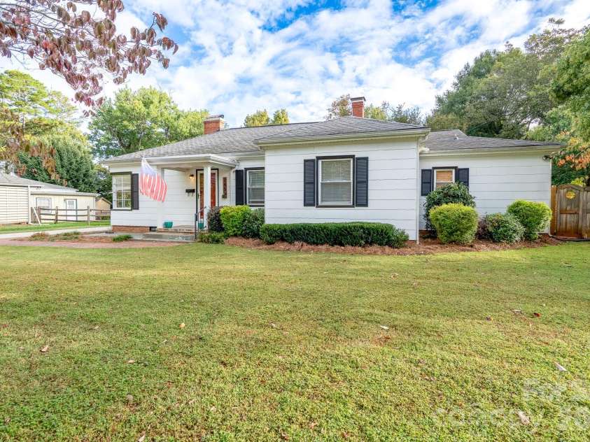 745 Carolyn Drive, Concord, NC 28025.  MLS# CAR4304262, YatesRealty ID 2782. 