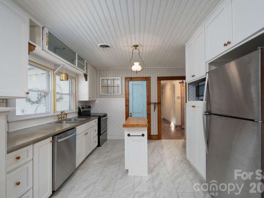 745 Carolyn Drive, Concord, NC 28025.  MLS# CAR4304262, YatesRealty ID 2782. 