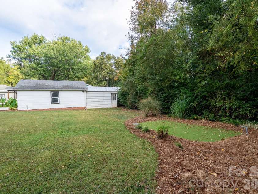 745 Carolyn Drive, Concord, NC 28025.  MLS# CAR4304262, YatesRealty ID 2782. 