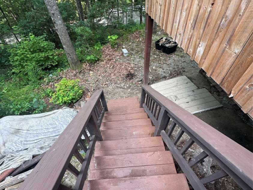 181 Oak Lane, Newland, NC 28657.  MLS# CAR4284410, YatesRealty ID 27820. 