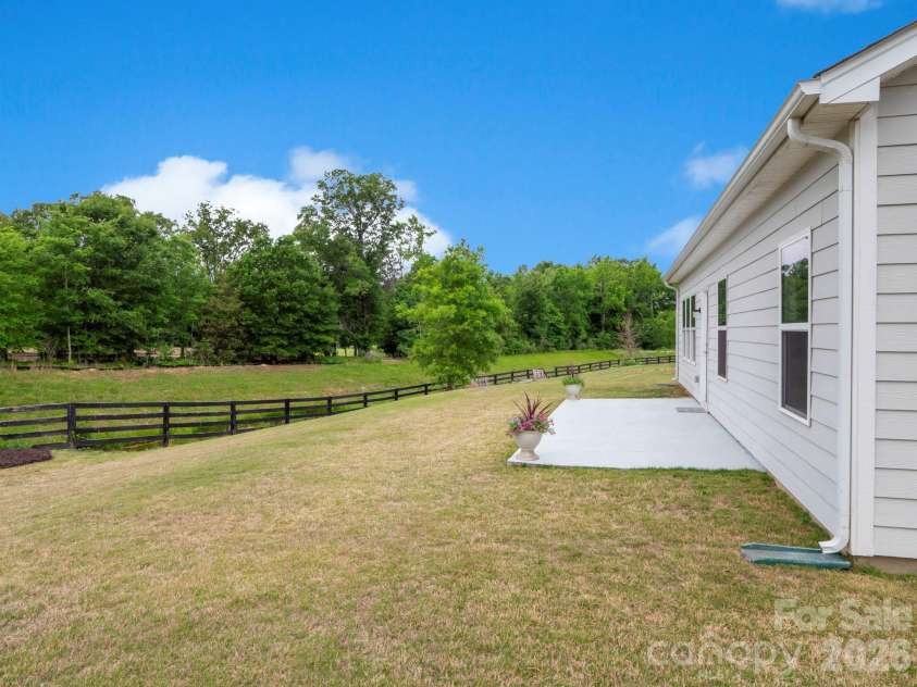 4327 Bent Green Lane, Monroe, NC 28112.  MLS# CAR4351483, YatesRealty ID 27820. 
