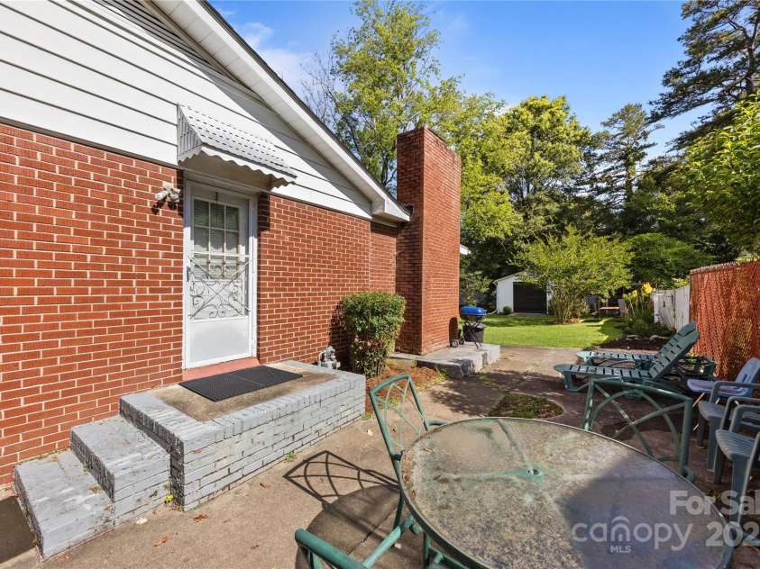1632 Kimberly Drive, Gastonia, NC 28052.  MLS# CAR4274703, YatesRealty ID 27821. 