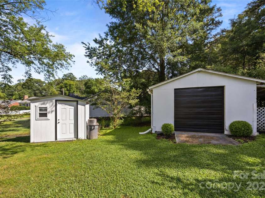 1632 Kimberly Drive, Gastonia, NC 28052.  MLS# CAR4274703, YatesRealty ID 27821. 