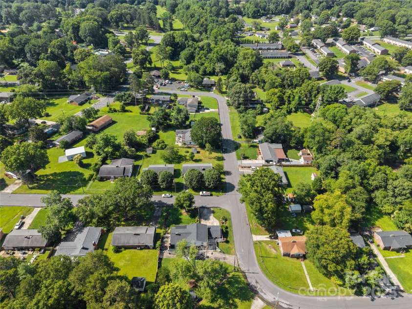 1632 Kimberly Drive, Gastonia, NC 28052.  MLS# CAR4274703, YatesRealty ID 27821. 