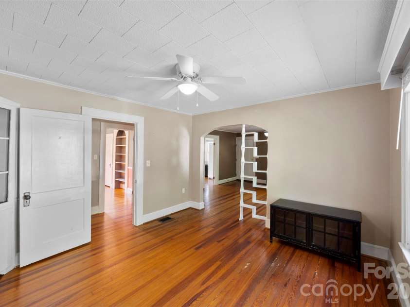 44 Dulin Drive, Concord, NC 28027.  MLS# CAR4376596, YatesRealty ID 27821. 