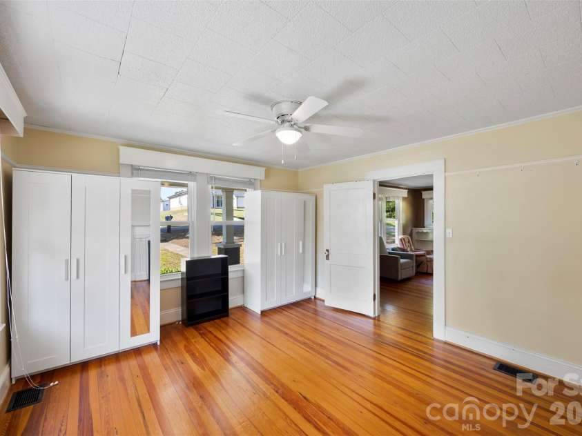 44 Dulin Drive, Concord, NC 28027.  MLS# CAR4376596, YatesRealty ID 27821. 
