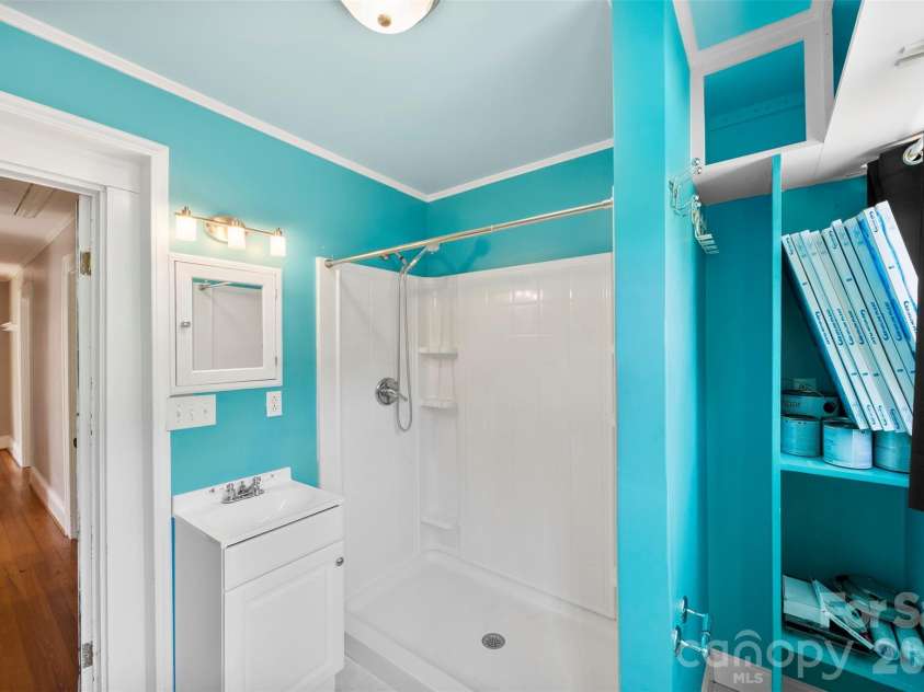 44 Dulin Drive, Concord, NC 28027.  MLS# CAR4376596, YatesRealty ID 27821. 