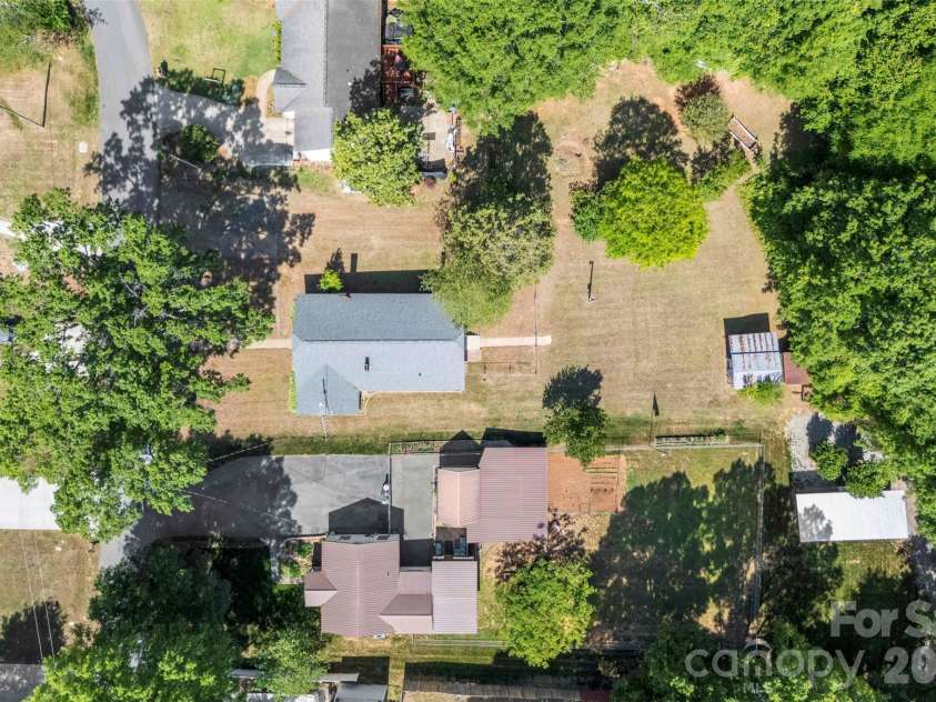 44 Dulin Drive, Concord, NC 28027.  MLS# CAR4376596, YatesRealty ID 27821. 
