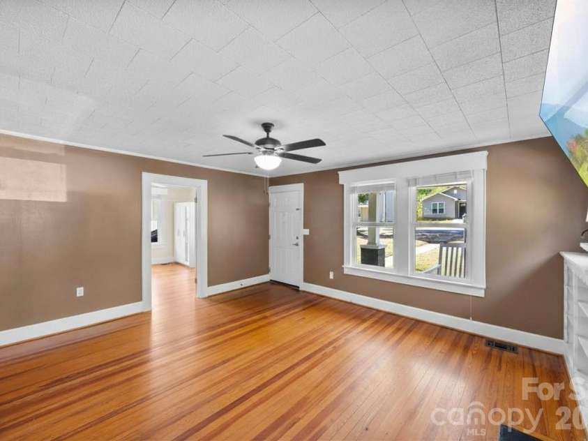 44 Dulin Drive, Concord, NC 28027.  MLS# CAR4376596, YatesRealty ID 27821. 