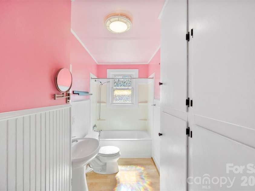 44 Dulin Drive, Concord, NC 28027.  MLS# CAR4376596, YatesRealty ID 27821. Hall Bathroom