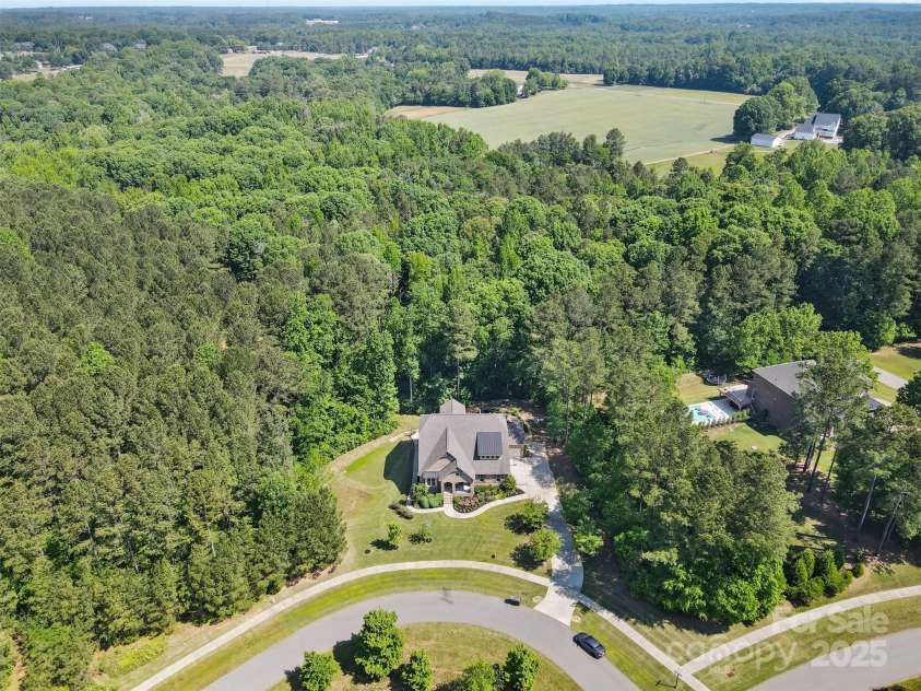 15210 Pavilion Valley Circle, Huntersville, NC 28078.  MLS# CAR4245439, YatesRealty ID 27822. 