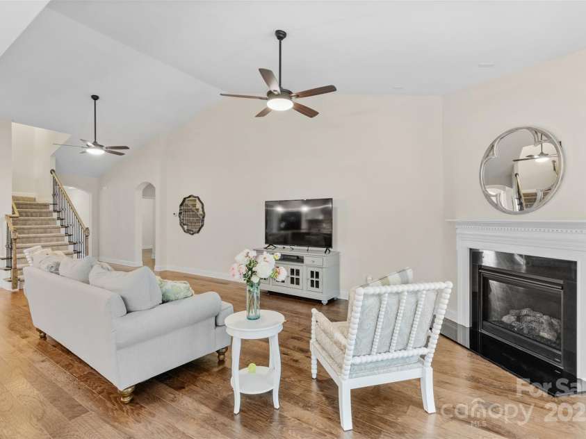 15210 Pavilion Valley Circle, Huntersville, NC 28078.  MLS# CAR4245439, YatesRealty ID 27822. 