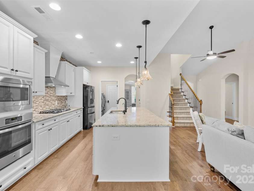 15210 Pavilion Valley Circle, Huntersville, NC 28078.  MLS# CAR4245439, YatesRealty ID 27822. 