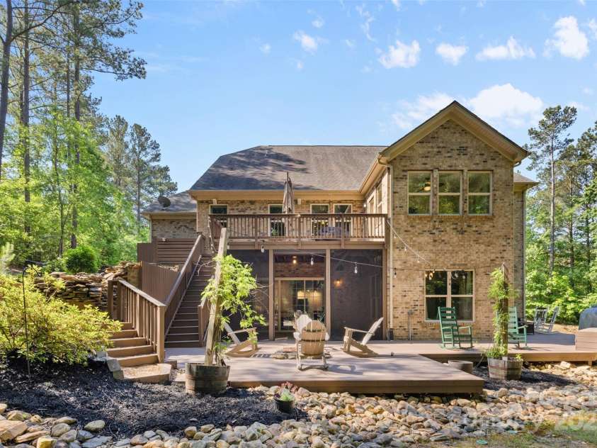 15210 Pavilion Valley Circle, Huntersville, NC 28078.  MLS# CAR4245439, YatesRealty ID 27822. 