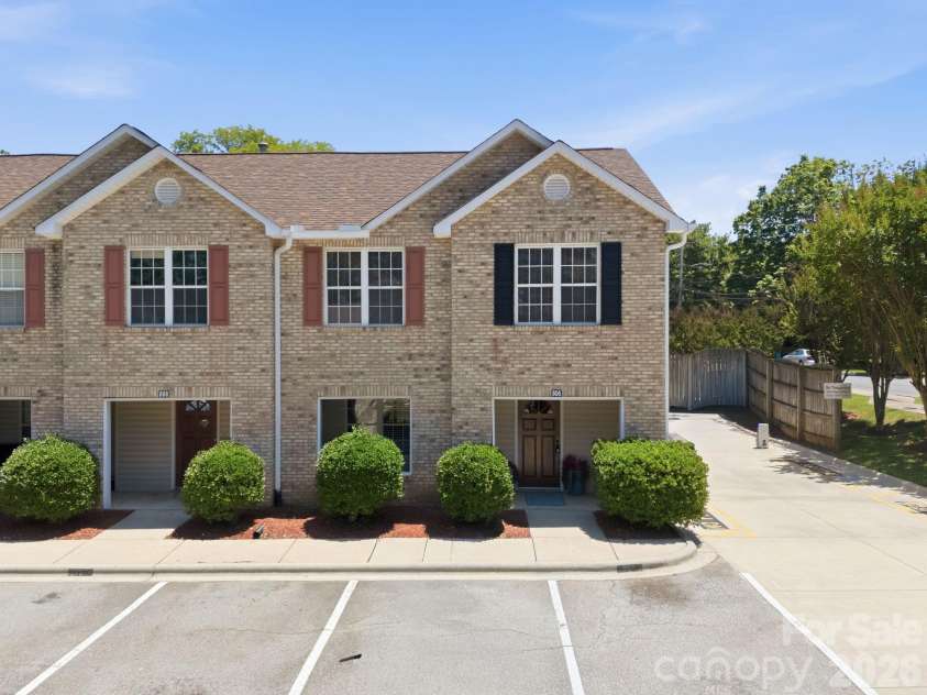 806 Maupin Avenue, Salisbury, NC 28144.  MLS# CAR4385180, YatesRealty ID 27822. 