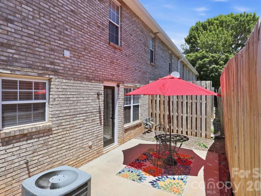 806 Maupin Avenue, Salisbury, NC 28144.  MLS# CAR4385180, YatesRealty ID 27822. 