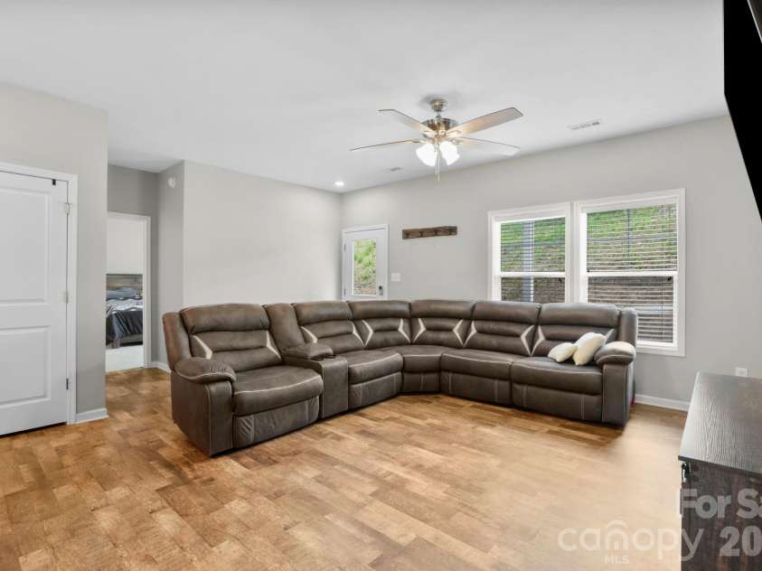 127 Cairens Ridge Drive, Mills River, NC 28759.  MLS# CAR4380614, YatesRealty ID 27823. 